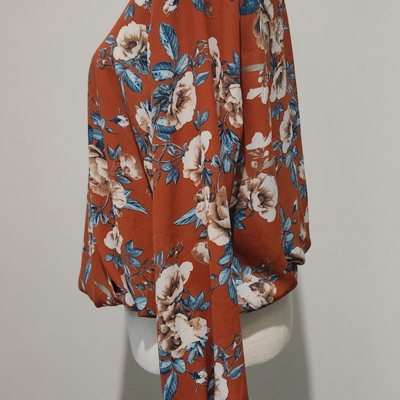 Rue 21 Rust Floral crisscross front top PTP 21" L 23" W 16-23" - Picture 3 of 4